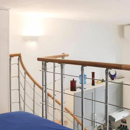 Charming Mezzanine Near Buttes-chaumont Apartment *